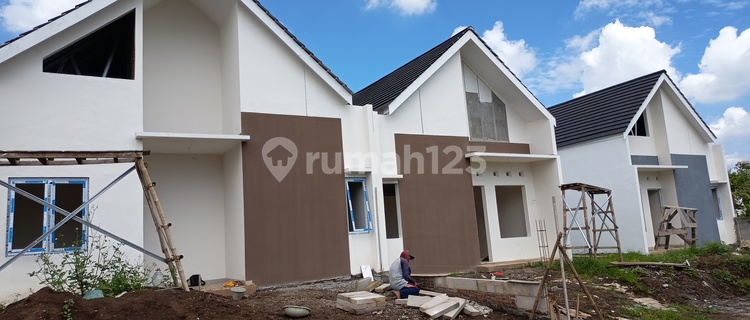 Flood-Free Housing Near Town Mall BSB in Ngaliyan 1