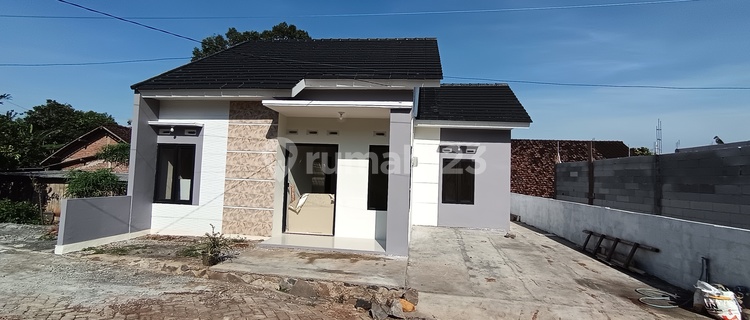 Rumah Ready Dekat Kampus Unika Bsb Mijen Semarang 1