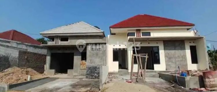 Beautiful Minimalist House Near Uin Ngaliyan Campus 1