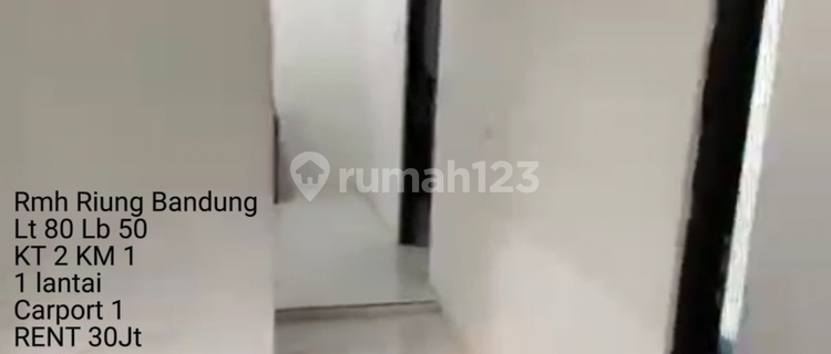 Nice House in the Buah Batu Cipamokolan area. 1