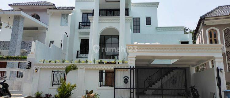 Di jual rumah baru siap huni modern clasik Sentul city 1