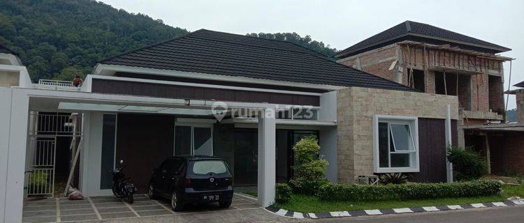 Rumah Padang, Lt 311m2, Harga 1.9 Milyar 1