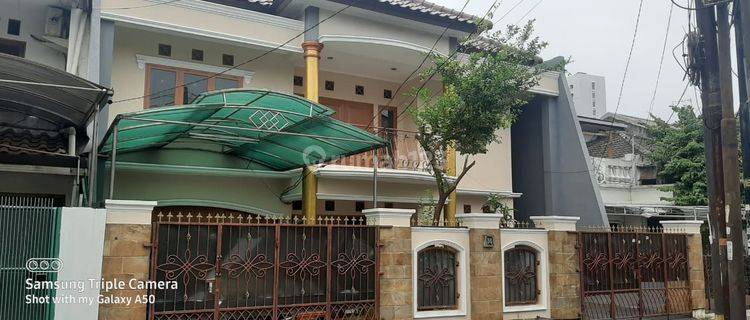 RUMAH MEWAH SEMIFURNISHED DI KEMANGGISAN JAKARTA BARAT 1