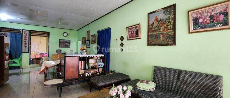 Rumah Bagus 3 Lt Taman Ratu Jakarta Barat  1