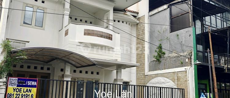 House Suitable for Business in Seteran, Central Semarang, Close to Gajahmada, Strategic City Location, and Flood-Free. 1
