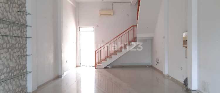 Rent Shop Mutiara Gama Spacious Parking On Gajah Sangar Ramau Strategic Street Semarang City Flood-Free 1