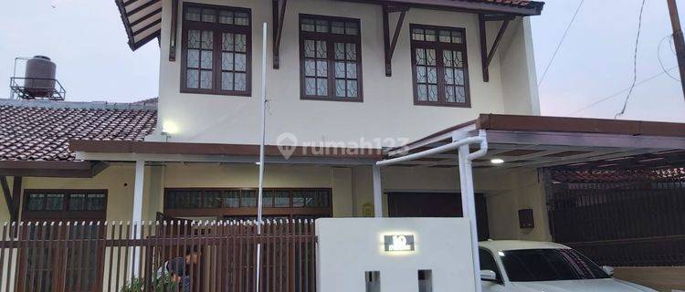 Rumah Bagus Nyaman 2 Lantai Full Furnished Siap Huni di Turangga Bandung 1