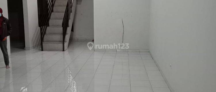 Rumah Bagus Minimalis Modern Siap Huni di Batununggal Bandung 1