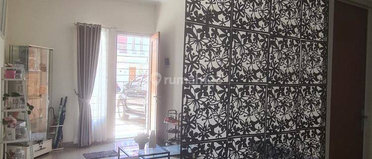 Rumah Bagus 2 Lantai Semi Furnished Siap Huni di Taman Kopo Katapang Bandung 1