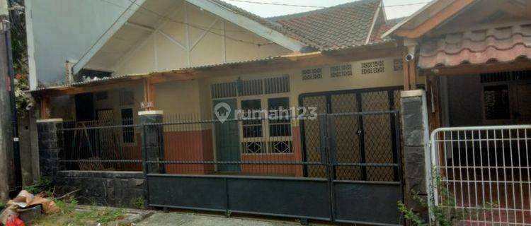  Disewa Rumah di Taman Villa Kartini Bekasi Timur 1