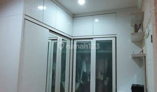 Rumah 2 Lantai Bagus Semi Furnished SHM di Pinang Nikel 1