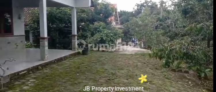 Rumah Asri halaman luas dekat UNNES di Jl Pakintelan Mangunsari dekat UNNES Gunungpati Semarang 2 Lantai SHM 1