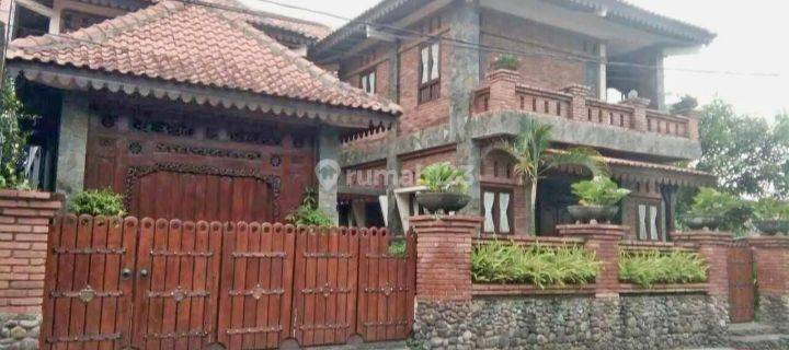 Rumah di Alun-Alun Lama Kota Ungaran dekat Jl. Diponegoro Ungaran 1