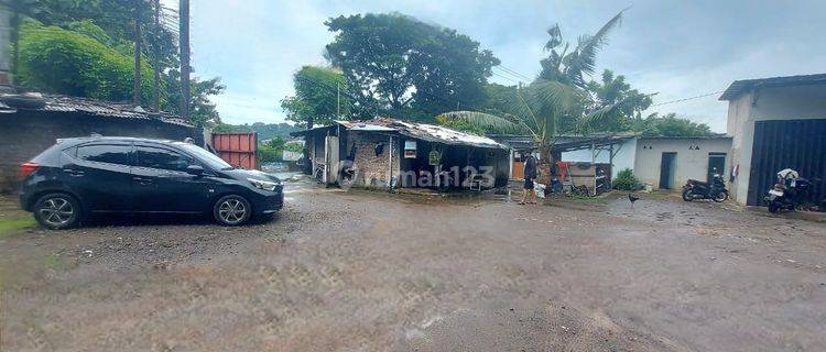 Gudang di dekat Jalan Simongan Raya, Kota Semarang, Simongan 1