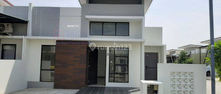 Disewa 1 Unit Rumah Hook Komp Cental Raya Tiban Blok I No 26, Batam 1