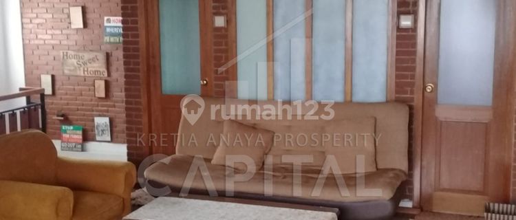 Ready-to-Occupy Residential House in Setiabudi Regency Complex 1