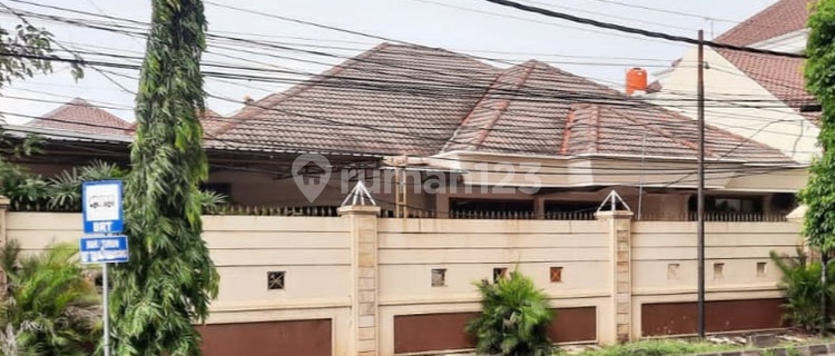 Spacious Residential House in Semarang 1