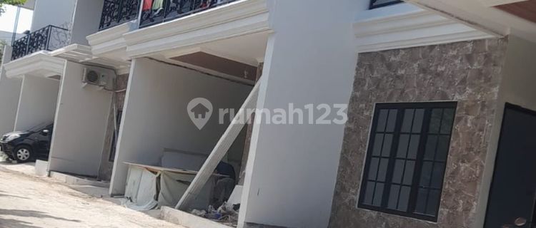 Cluster 2 lantai di Cimanggis kota depok dekat tol cijago pinggir  jalan raya 1