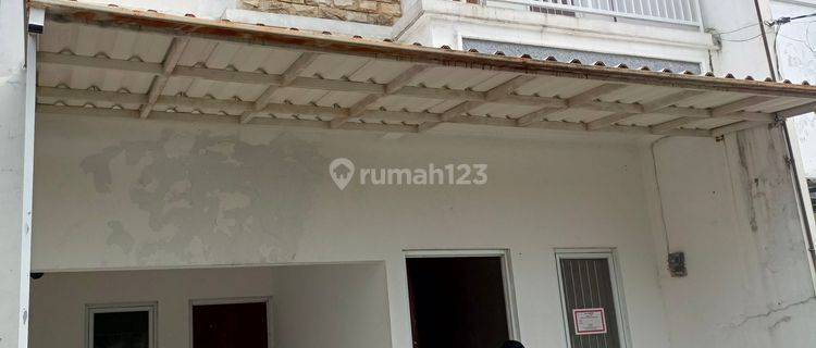 Rumah over kredit 2 lantai di cibinong dekat pinggir jalan raya cibinong 1