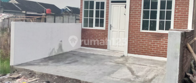 Rumah Dijual Siap Huni Lokasi Dalam Komplek Pilar Biru 1