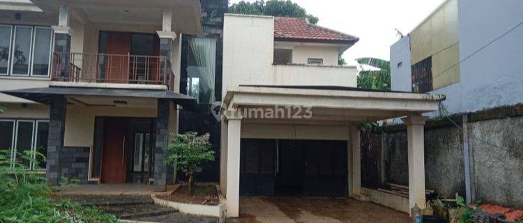 Rumah dijual dgn hrg NJOP halaman luas,bangunan bagus di Jln.M. Kahfi,tanah baru,beji,depok 1