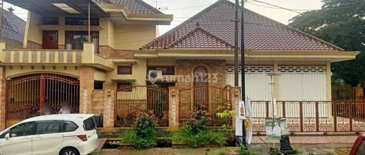 Dijual Rumah Luas 500m² Ada Tempat Usaha Poros Sawojajar 1