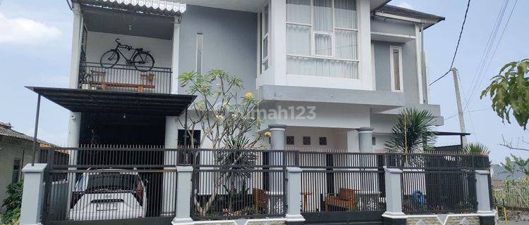 Dijual cepat vila mewah plus tanah luas total 583m2 junrejo batu 1