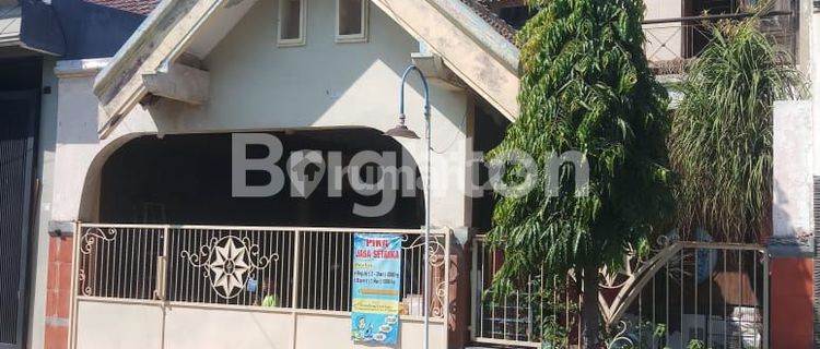 2-STORY STRATEGIC HOUSE IN BUMI CITRA FAJAR HOUSING ESTATE, SIDOARJO 1