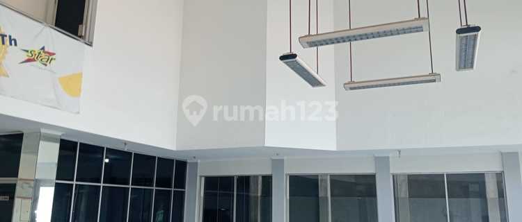 Bangunan Gedung 2 Lantai Eks Showroom Dan Bengkel Di Jalan Utama Semarang Timur Hu 1