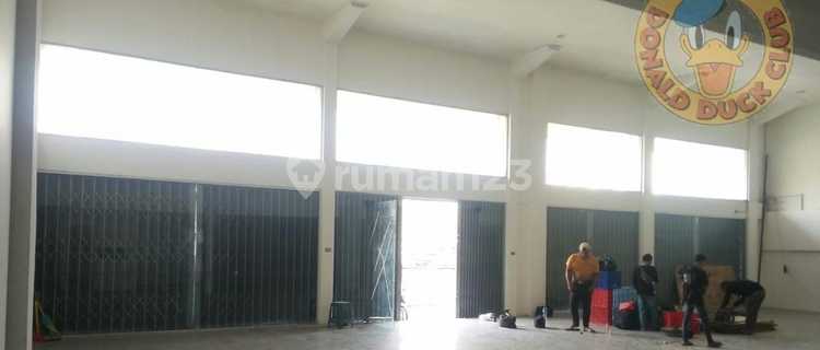 Gudang Ex Showroom di Hasyim Ashari,jakpus,luas 464,9m,harga 800 Jt Th 1