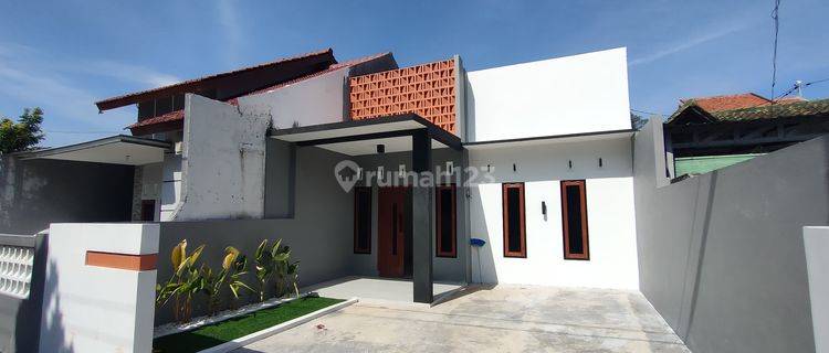 Rumah Modern Minimalis Di Rorojonggrang Manyaran Semarang Barat 1