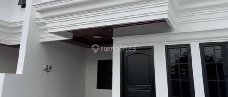 Rumah Modern Classic dekat Apartemen Arandra 1