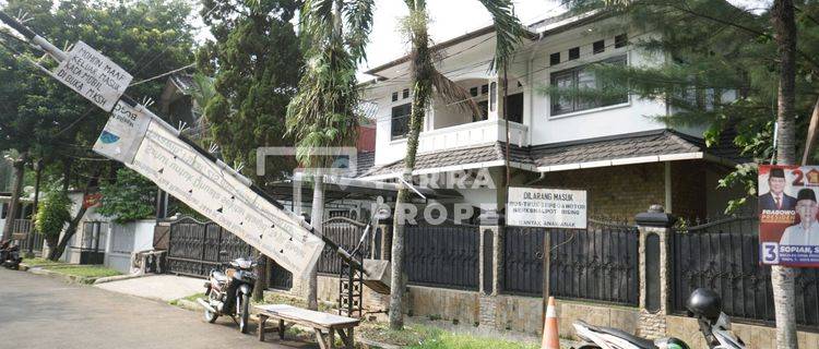 Dijual Rumah Hook, Bangunan Kokoh, Lokasi Sangat Strategis 1