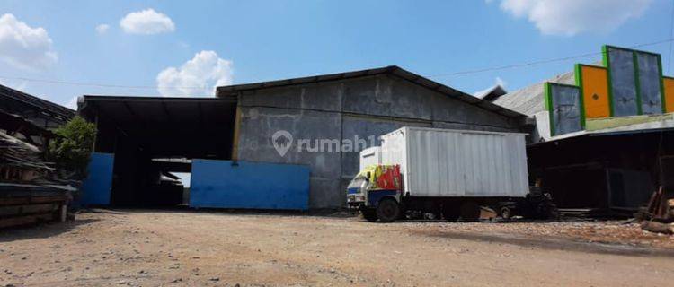 Pabrik air minum dalam kemasan masih beroperasi ,lokasi strategis d jalan pantura , container 40 ft  bisa masuk.perijinan lengkap 1