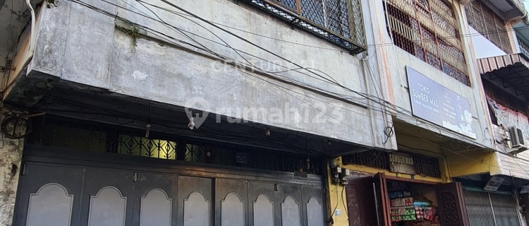 Strategic Shop House in Front of Horas Market North Sumatra Fully Furnished 1
