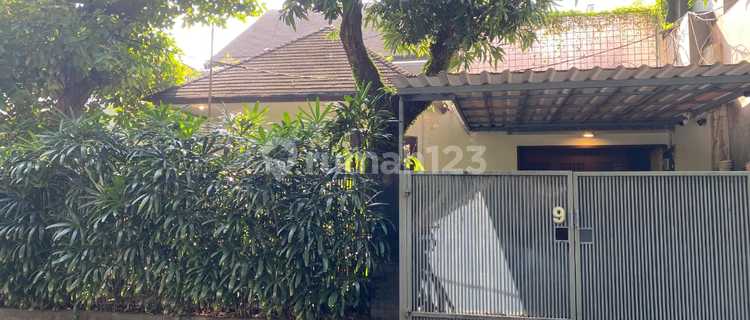 For Sale Ready-to-Occupy House in Kebayoran Baru, South Jakarta 1