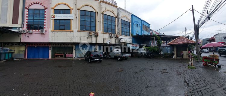 3-story shop house in Lamper Gayamsari near Lotte Wholesale. 1