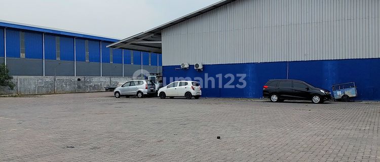 Warehouse in Industrial Area, Ngaliyan, Land Area 6000 m² 1