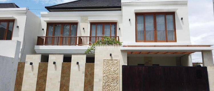 2 Storey House With Villa Concept, SHM, There Is A Private Pool 1