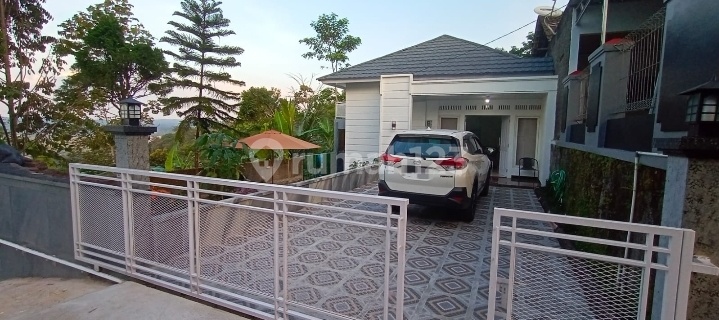 Furnished House with a View Near Satya Wacana University Salatiga 1