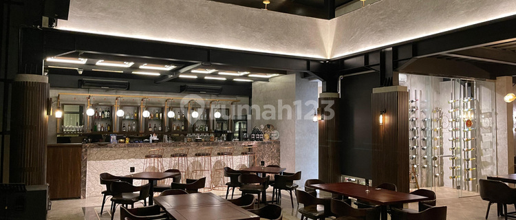 Dijual Resto Mewah Full Furnished View Bagus di Gajahmungkur 1