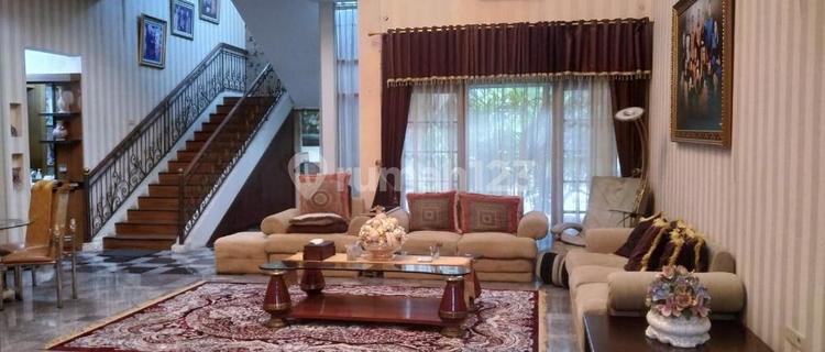 Rumah Mewah di Kompleks Puri Anjasmoro Semarang Barat 1