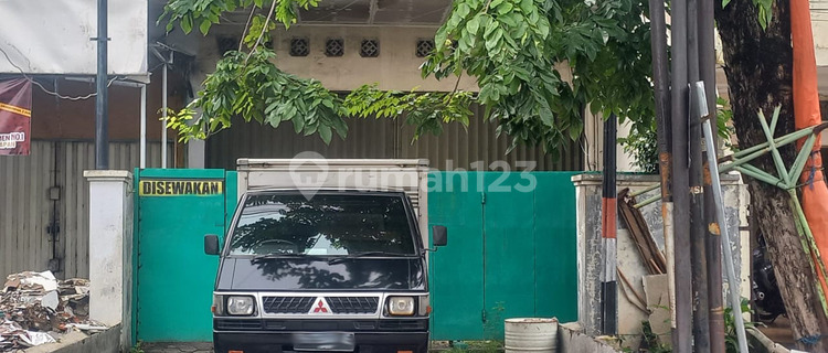 Warehouse for Rent in Downtown Karanganyar, Central Semarang 1