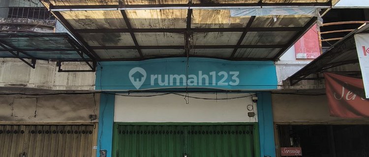 2-Story Shop House on Main Road in Gadang Malang 1