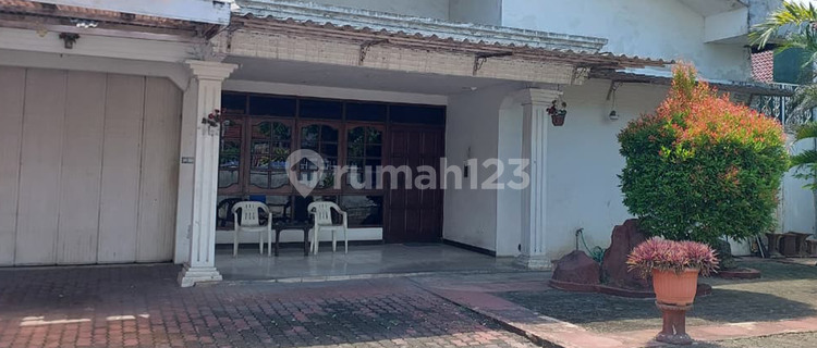 Dijual Rumah Bagus Unfurnished SHM Peterongan, Jombang 1