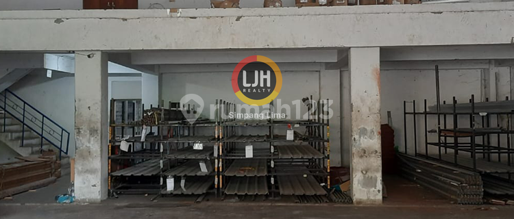 For Rent: Strategic Warehouse in Manyaran, Semarang City 1