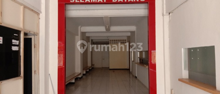 Ready-to-use building for sale in Citarum. 1