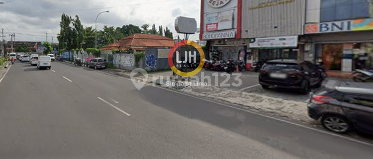 For Sale Shop House in a Strategic and Busy Location 1
