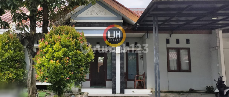 For Rent 3 Bedrooms 1 Bathroom House in Pedurungan, Semarang City. 1