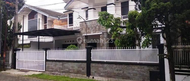 Rumah Lux Modern di Jl Sutami Sayap Sukajadi Bandung Kota 1